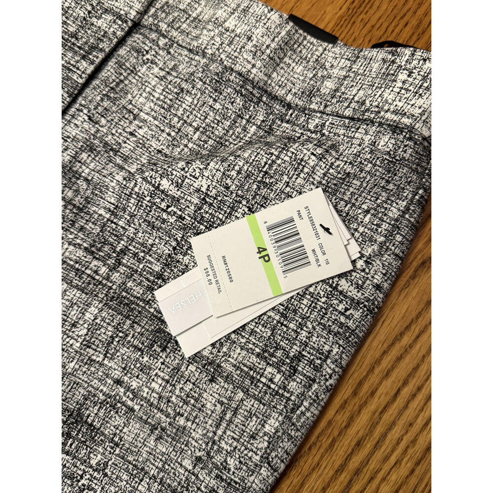 NWT! Amanda + Chelsea Women's White and Black Patterned Slacks Size 4P